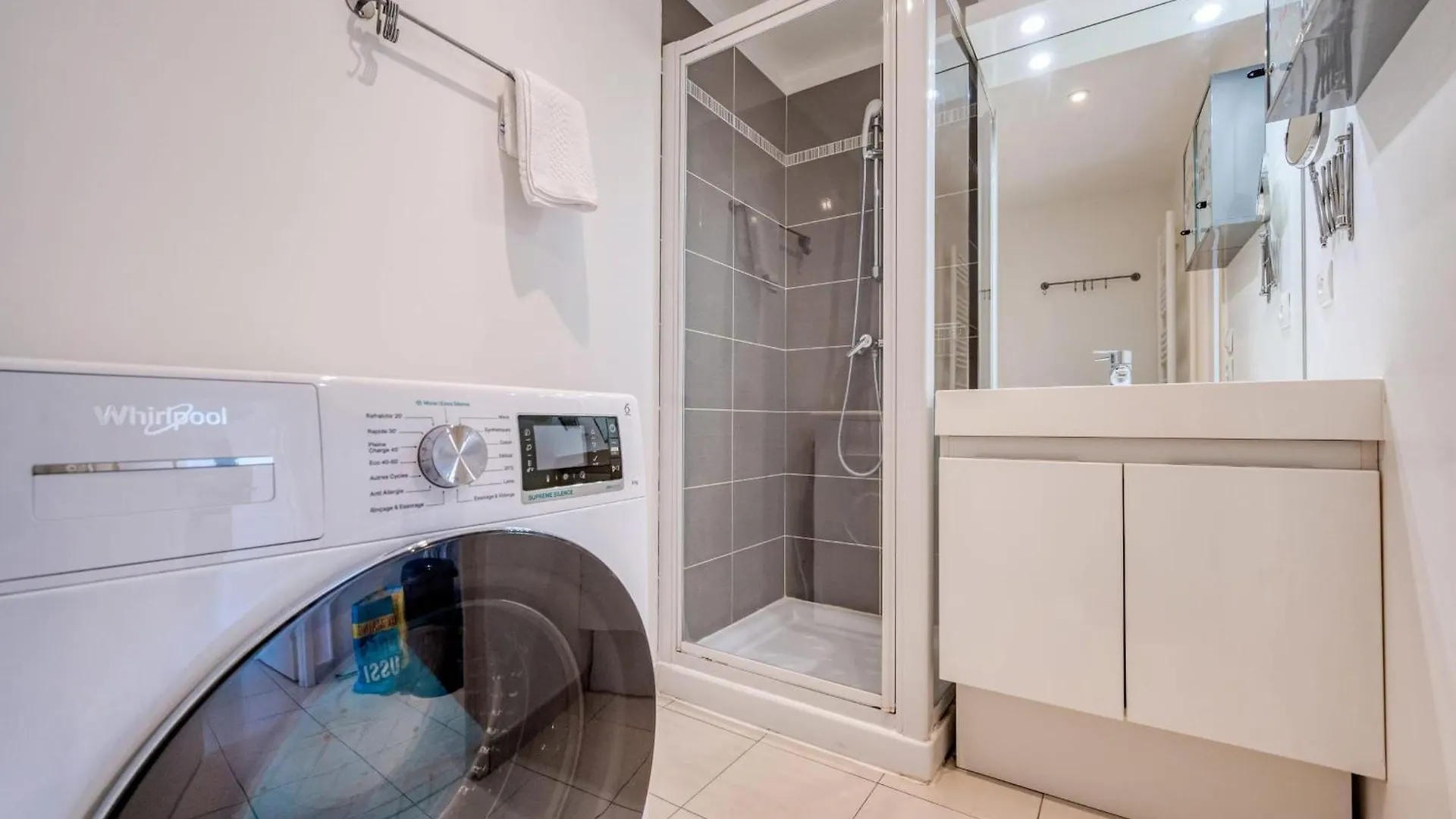 L'Eden Square Apartment For 4 By Sunset Antibes 0*,
