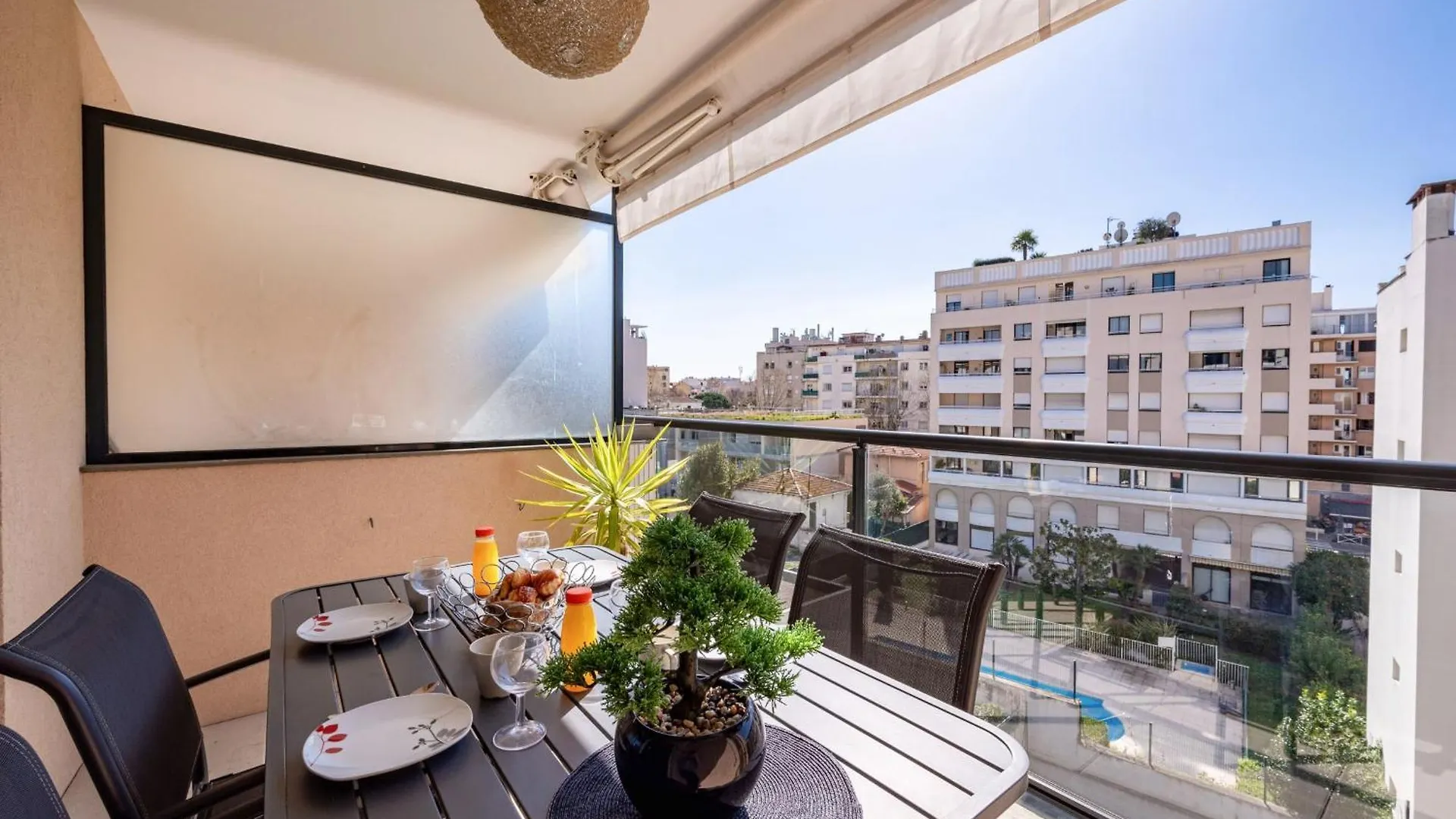 L'Eden Square Apartment For 4 By Sunset Antibes 0*,  France